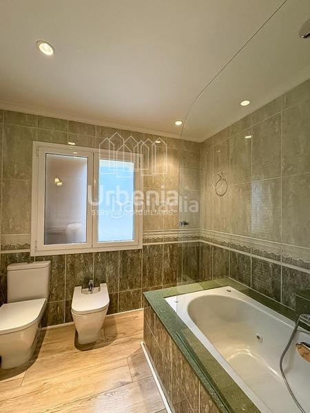 Foto a1b377d7-d9e0-479f-96cb-ad4d1ac64767. Chalet con riscaldamento parcheggio in Nucli Urbà Argentona