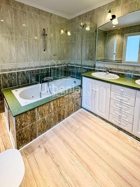 Foto a7a8d9b5-b87c-4ac8-b16a-4216c93a5d48. Chalet con riscaldamento parcheggio in Nucli Urbà Argentona