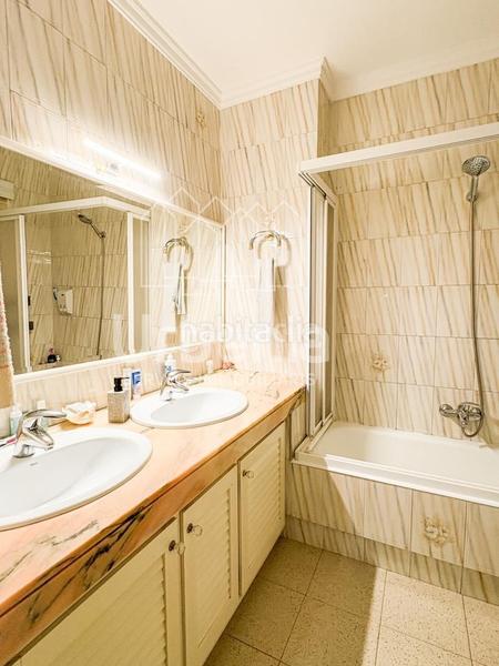 Foto 2c9ca9d4-d11d-4d18-8c93-f27526f1575b. Casa adosada adosado en venta . en Poble - Casc Antic Castellar del Vallès