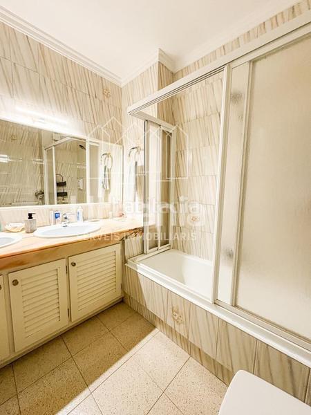 Foto 96cc09c7-8ee6-44bc-b296-1b2555d0ea4c. Casa adosada adosado en venta . en Poble - Casc Antic Castellar del Vallès