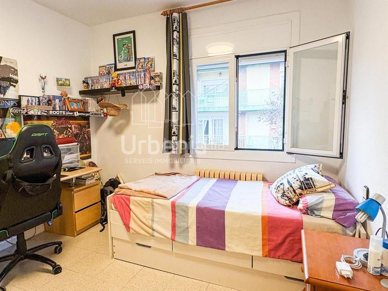 Foto a25fda9b-4737-41c6-bce0-b8e1d313ef35. Casa adosada adosado en venta . en Poble - Casc Antic Castellar del Vallès