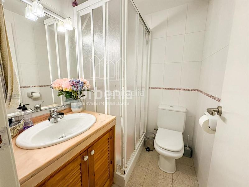 Foto a608a02e-7575-4e55-b8ba-aaa3bfa349d4. Casa adosada adosado en venta . en Poble - Casc Antic Castellar del Vallès