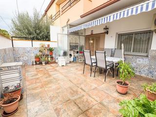 Casa a schiera in Poble - Casc Antic. Adosado en venta en castellar del vallès.