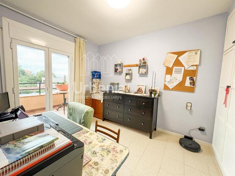 Foto cd2e769a-b653-4806-aca8-3f460e90819e. Casa adosada adosado en venta . en Poble - Casc Antic Castellar del Vallès