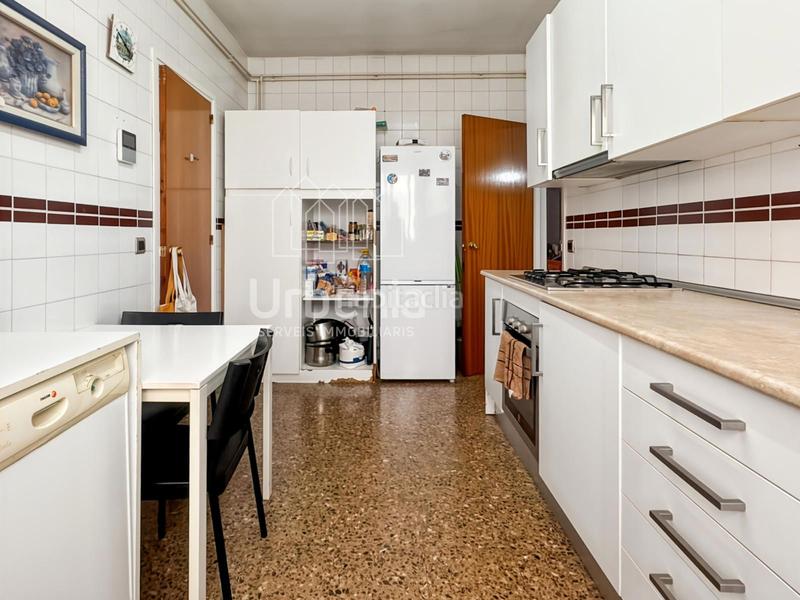 Foto 93abe698-6be7-4ea5-904b-eccd5daa8170. Etagenwohnung mit heizung in Bufalà Badalona