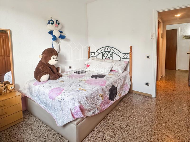 Foto ad5d29aa-b083-4531-89b0-c87933f73f75. Etagenwohnung mit heizung in Bufalà Badalona