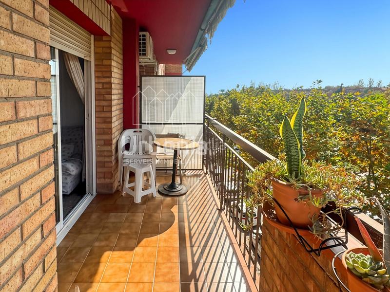 Foto aea4f11a-d162-422e-acc7-789fc8303258. Etagenwohnung mit heizung in Bufalà Badalona