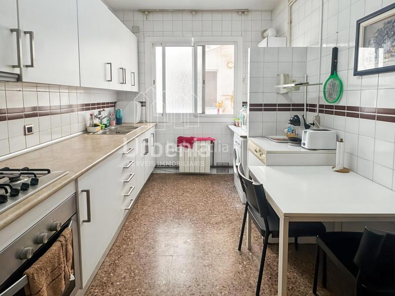 Foto d9dbdff8-a09b-48c7-bc28-024487ff6f65. Etagenwohnung mit heizung in Bufalà Badalona