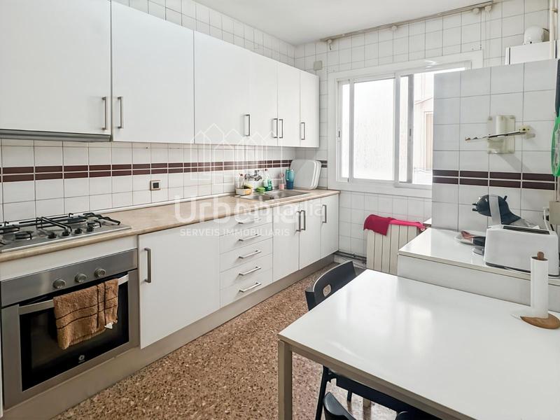 Foto da910ef8-3a69-4e8b-988d-e96eb608316b. Etagenwohnung mit heizung in Bufalà Badalona