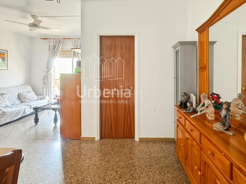 Foto f758c060-86dd-4b8f-b356-2d85cb8340e9. Etagenwohnung mit heizung in Bufalà Badalona