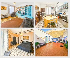 Casa en Arenys de Munt. Casa esquinera con garaje para 5 coches en arenys de munt!