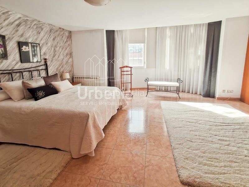 Foto 80a12fb9-0462-46c8-a599-bab3b7c3bb03. Casa amb aparcament a Vista Alegre Mataró