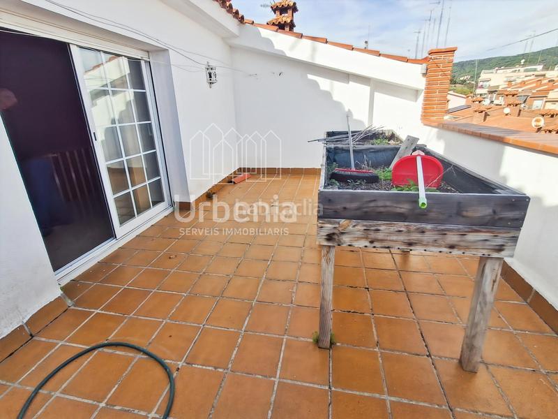 Foto fc1c83f0-e2ec-4e22-b0ec-8a4b0a96c1c8. Casa amb aparcament a Vista Alegre Mataró