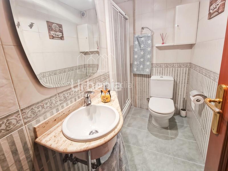 Foto b7d40bb4-0a37-4101-bfcf-2eb30b507d09. Casa amb calefacció aparcament a Vista Alegre Mataró