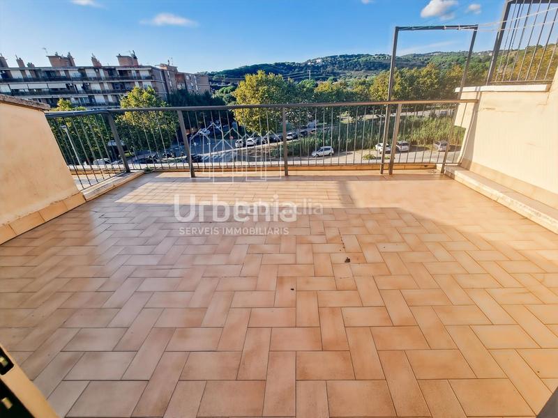 Foto bafe26e9-1ac4-41e0-bfa2-ae3172e0c1e3. Casa amb calefacció aparcament a Vista Alegre Mataró