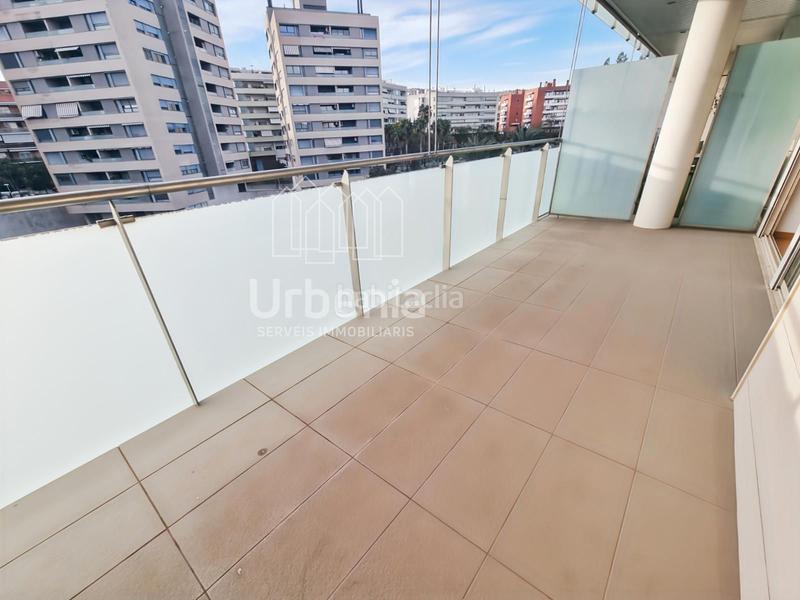 Foto 188327a9-3e6a-4a0c-828f-9004d8d661bf. Flat with heating parking in Via Europa - Parc Central Mataró