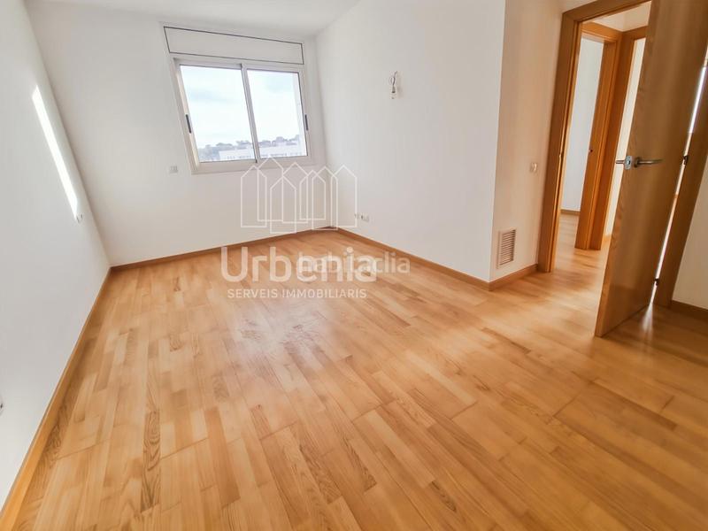 Foto 1993195f-1466-4fff-84bd-800c1d980c36. Flat with heating parking in Via Europa - Parc Central Mataró