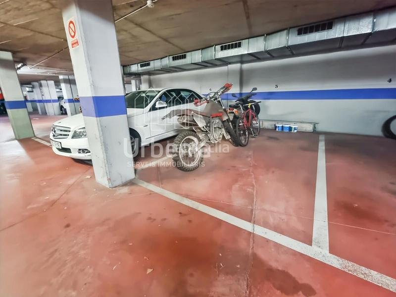 Foto 8509cb23-8820-42a8-89b9-a9cd9e76f34b. Flat with heating parking in Via Europa - Parc Central Mataró