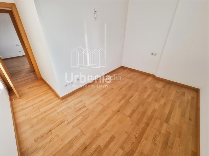 Foto 918af849-724d-40ec-9b2a-c25539b61cb8. Flat with heating parking in Via Europa - Parc Central Mataró