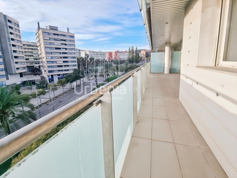 Foto bb7f8bb4-ea26-4480-b7bf-dde112248a45. Flat with heating parking in Via Europa - Parc Central Mataró