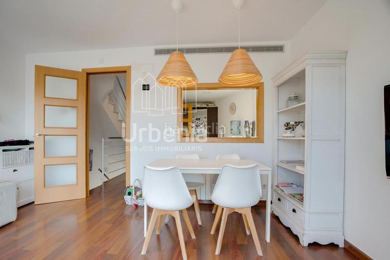 Foto 38c56e37-7b47-40ea-aef7-c1826925565e. Casa con riscaldamento parcheggio piscina in Canet de Mar