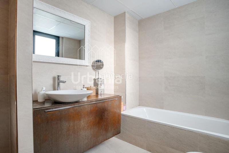 Foto 8fbdd74f-b973-47a0-b3df-1221aa08ea24. Casa con riscaldamento parcheggio piscina in Canet de Mar