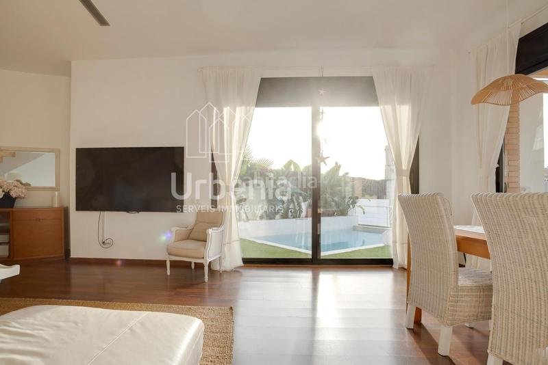 Foto 94c07f94-fd31-4669-a3d2-fc155c8225f9. Casa con riscaldamento parcheggio piscina in Canet de Mar