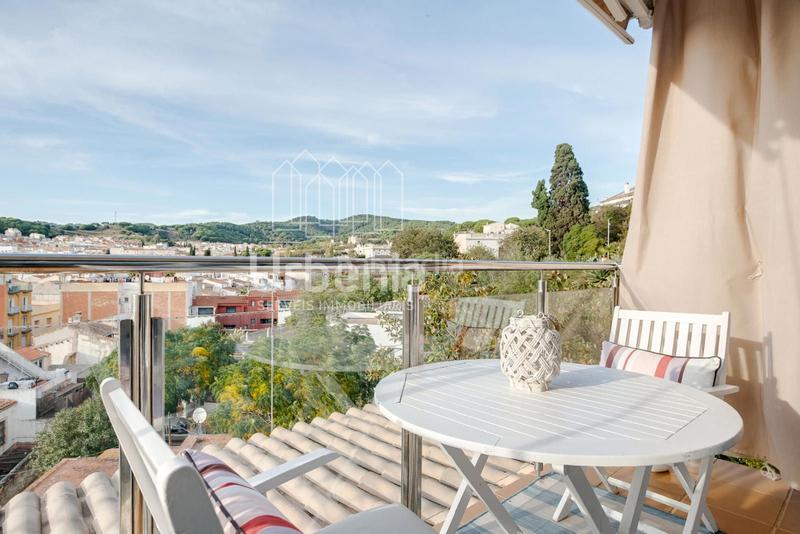 Foto e6d459c5-8c2f-41bf-afa5-7787938d4bd0. Casa con riscaldamento parcheggio piscina in Canet de Mar