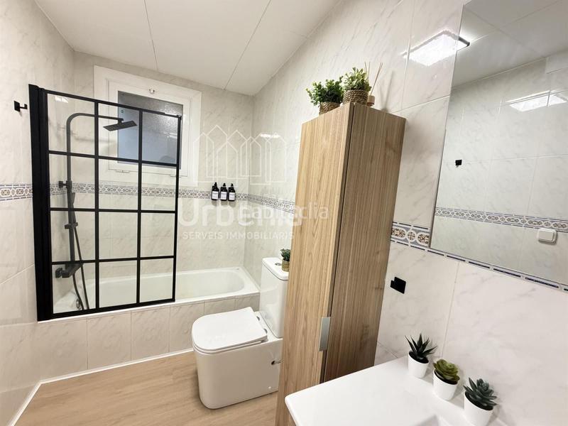 Foto 44cfcdd5-8ed8-4fdd-b881-2f3f6bd895f2. Appartamento in Centre Pineda de Mar