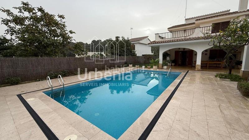 Foto 4f957850-ad25-4e21-8aa6-743093acc24c. Chalet con riscaldamento parcheggio piscina in Victoria-Les Vil·les-Canyadell Arenys de Mar