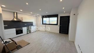 Location Appartement à Vista Alegre. Descubre esta acogedora planta baja a estrenar, situada en una d