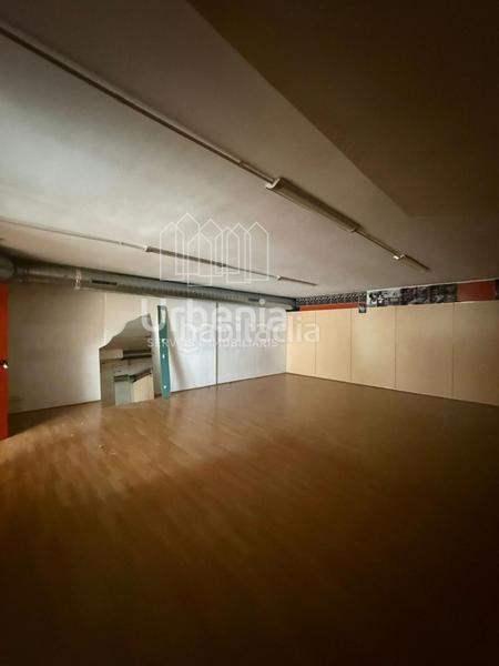 Foto 47b87cbf-30cb-4e18-b7c4-ad07cae72876. Rent business premise in Via Europa - Parc Central Mataró