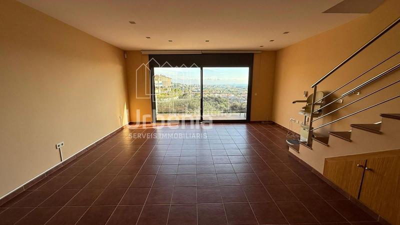 Foto dcfb6e65-6200-48b6-a484-12f654586108. Casa amb calefacció aparcament piscina a Santa Susanna