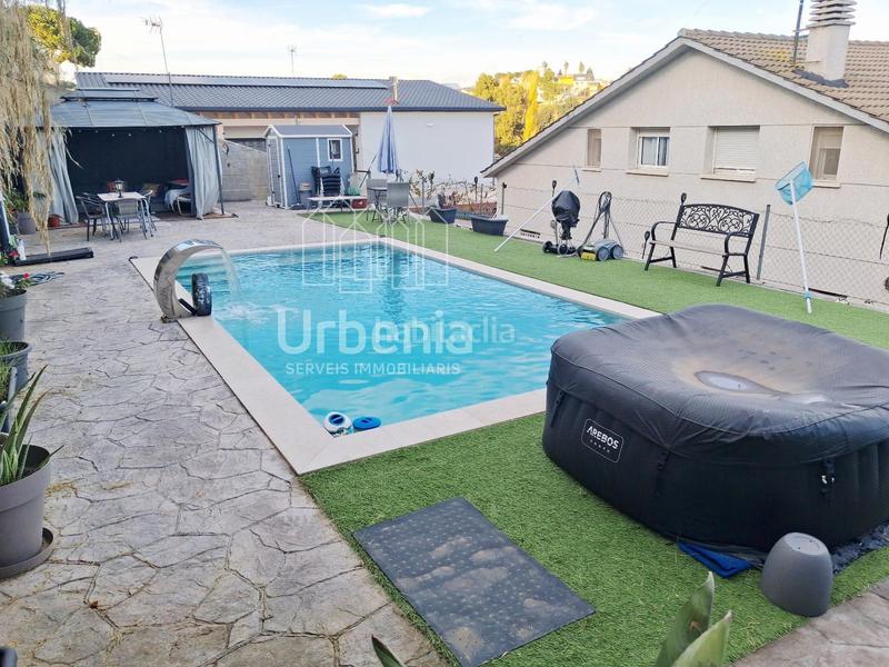 Foto d11428ee-0355-4e15-a0f8-0a71bbed4b47. Casa amb aparcament piscina a Lliçà d´Amunt