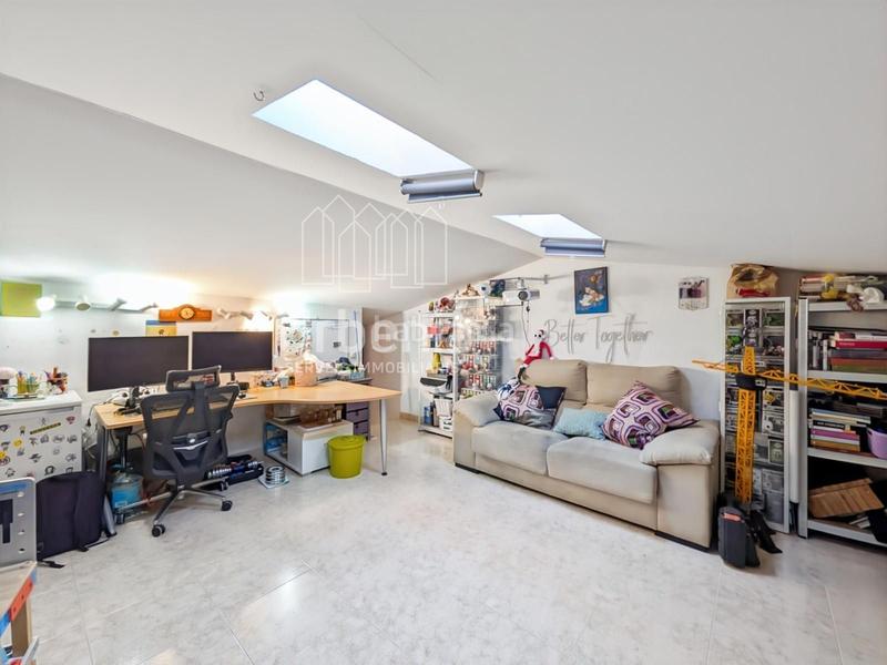 Foto 6ccbfdbd-f3e0-4e12-ac58-8bf7c6cc3efa. Duplex avec chauffage dans Centre Mataró