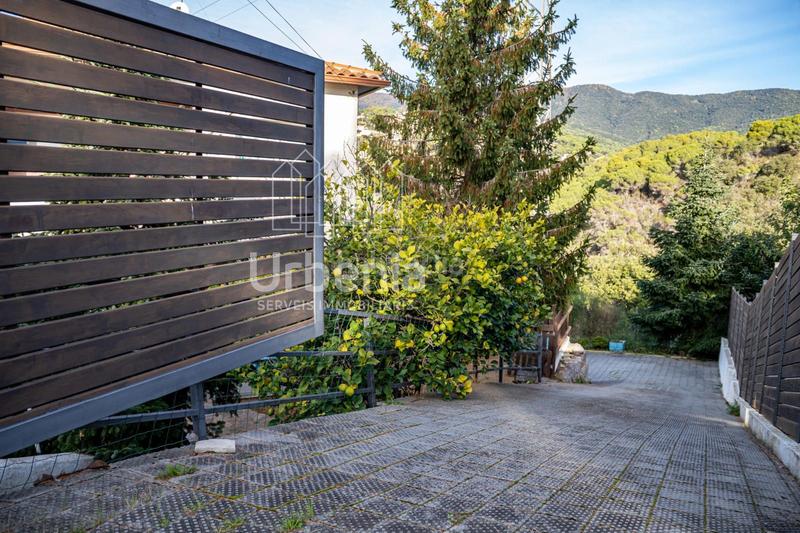 Foto c749a6ef-ffc2-4a02-9f14-52ba6c63d568. Casa amb aparcament piscina a Sant Cebrià de Vallalta