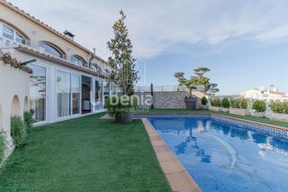 Chalet in Pals. Casa exclusiva en masos de pals   vistas panorámicas y máximo co