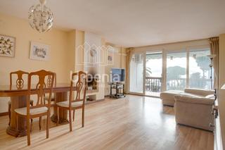 Pis a El Balís. Piso en sant andreu de llavaneras con plaza de garaje