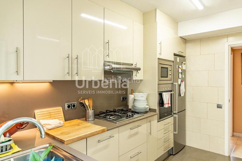 Foto 0b10b002-7005-4185-ba38-0827c290c2b2. Penthouse with heating parking in Centre Mataró