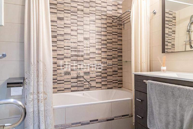 Foto 1d2b81fd-866c-492d-9e16-7ed6bbbc4784. Penthouse with heating parking in Centre Mataró