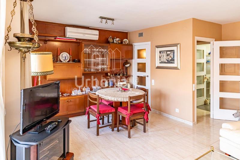 Foto 1f745db0-8430-4185-8057-a20a85ea173d. Penthouse with heating parking in Centre Mataró