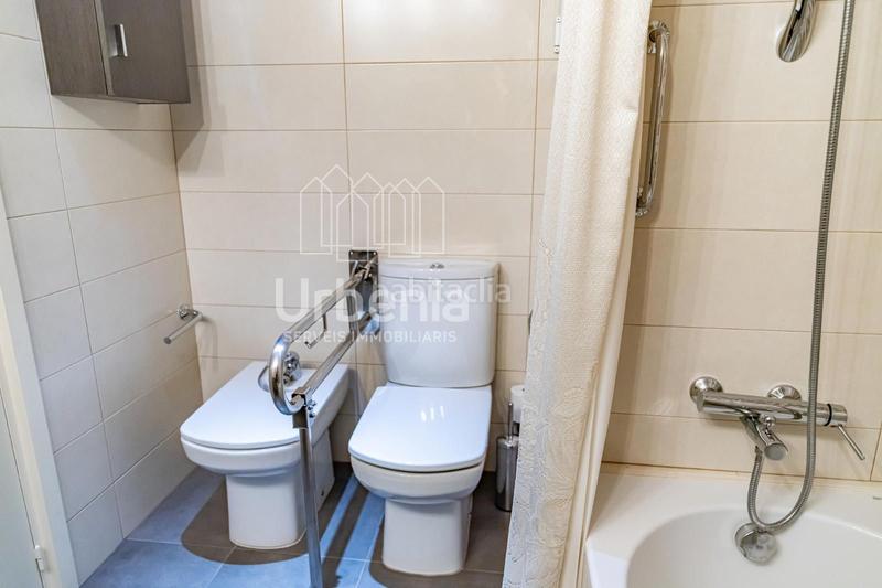 Foto 372fc1e0-a862-4d38-8a57-ca3d640cd8cf. Penthouse with heating parking in Centre Mataró