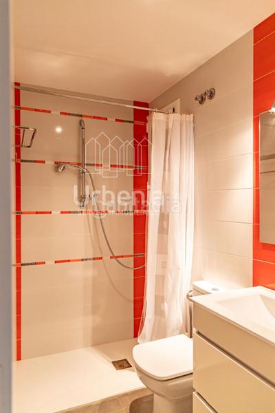 Foto 3aaab6b3-7007-4c54-aea5-3ba6adab6bb2. Penthouse with heating parking in Centre Mataró