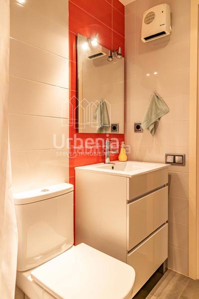 Foto 3d7441f4-8cd1-49da-a72f-72e9c3bf8b86. Penthouse with heating parking in Centre Mataró