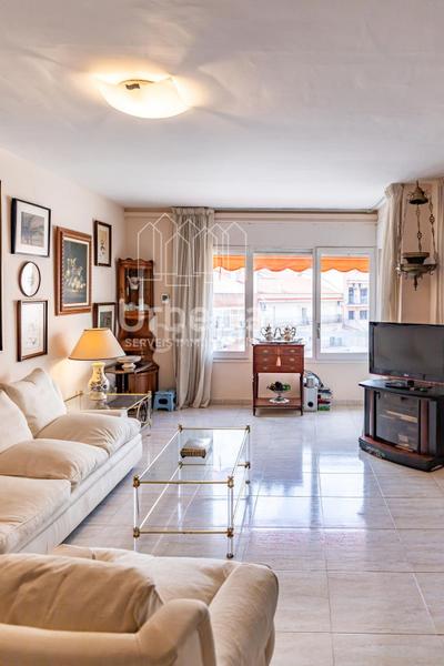 Foto 7b0b415a-4a88-424e-8eba-9a1d93513f22. Penthouse with heating parking in Centre Mataró