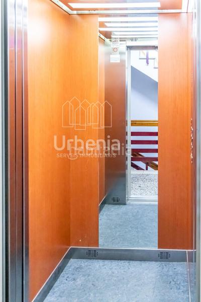 Foto a0bcb3cb-f206-406f-8657-9ef7e7756903. Penthouse with heating parking in Centre Mataró