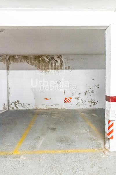 Foto e9eff35e-bf8b-44c1-8285-9960a9fe4b6d. Penthouse with heating parking in Centre Mataró