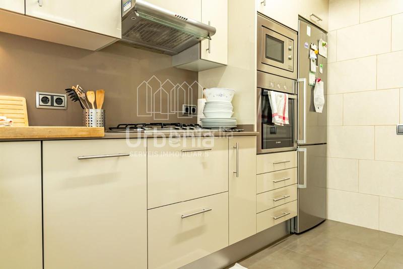 Foto f2349ab7-2083-4d55-8bce-bdbc14e6b3f7. Penthouse with heating parking in Centre Mataró