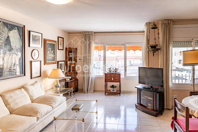 Foto f9dfe969-7aa7-4cd3-ad52-d10447c1f8ee. Penthouse with heating parking in Centre Mataró