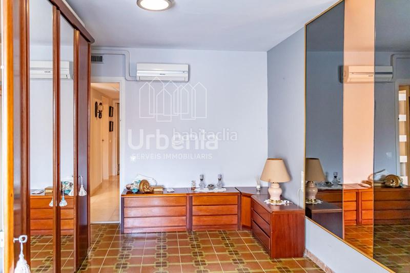 Foto fa9a23db-01d5-42ed-a607-c4b44dffd850. Penthouse with heating parking in Centre Mataró